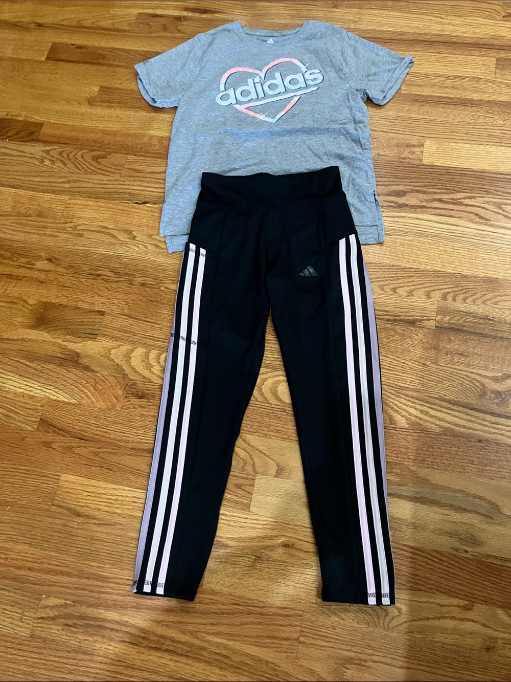 adidas Black Leggings with Light Pink Side Stripes with Gray Tee Sz 14 EUC